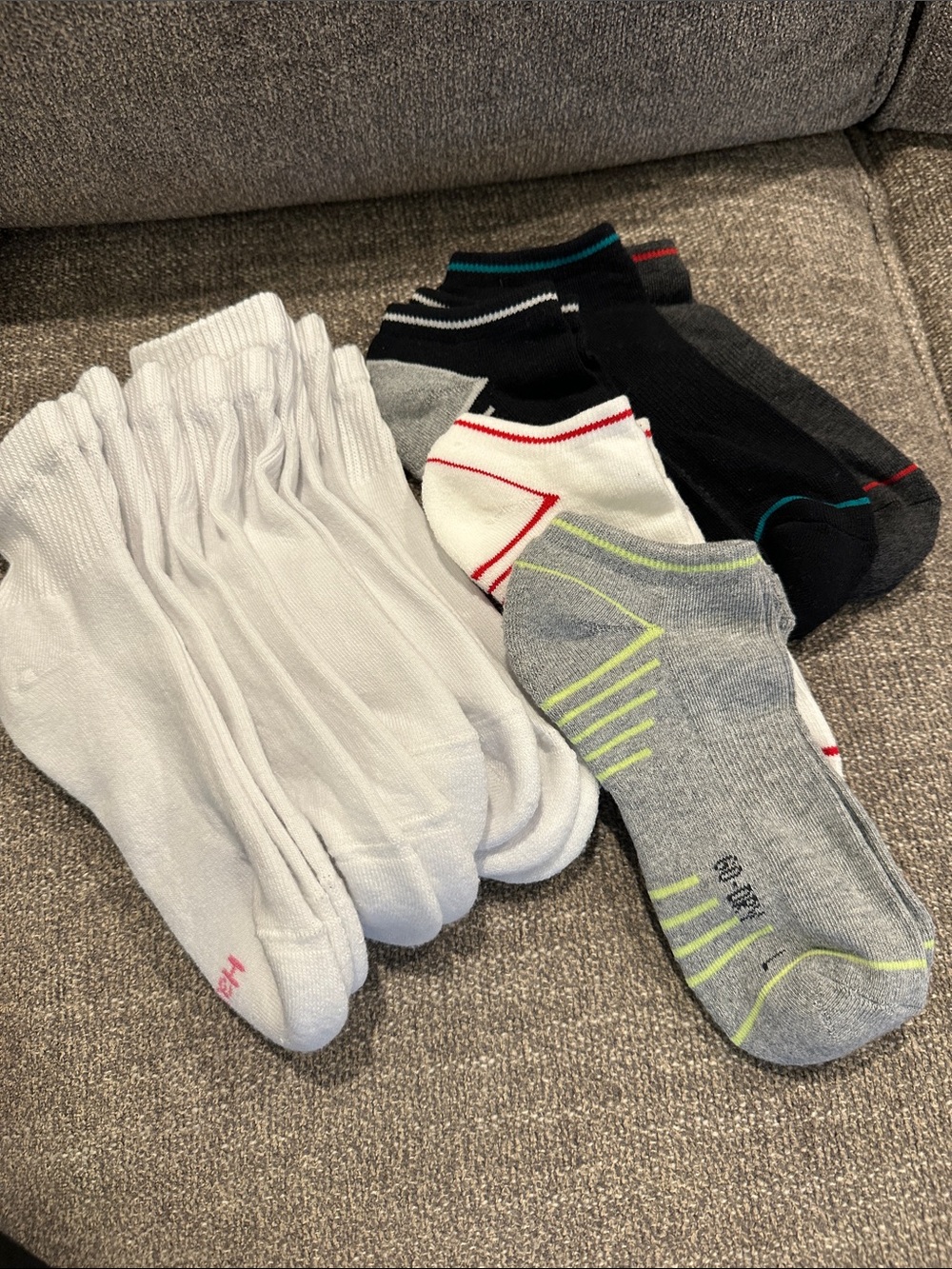 New Women’s Lot of Ankle & Crew Socks M/L